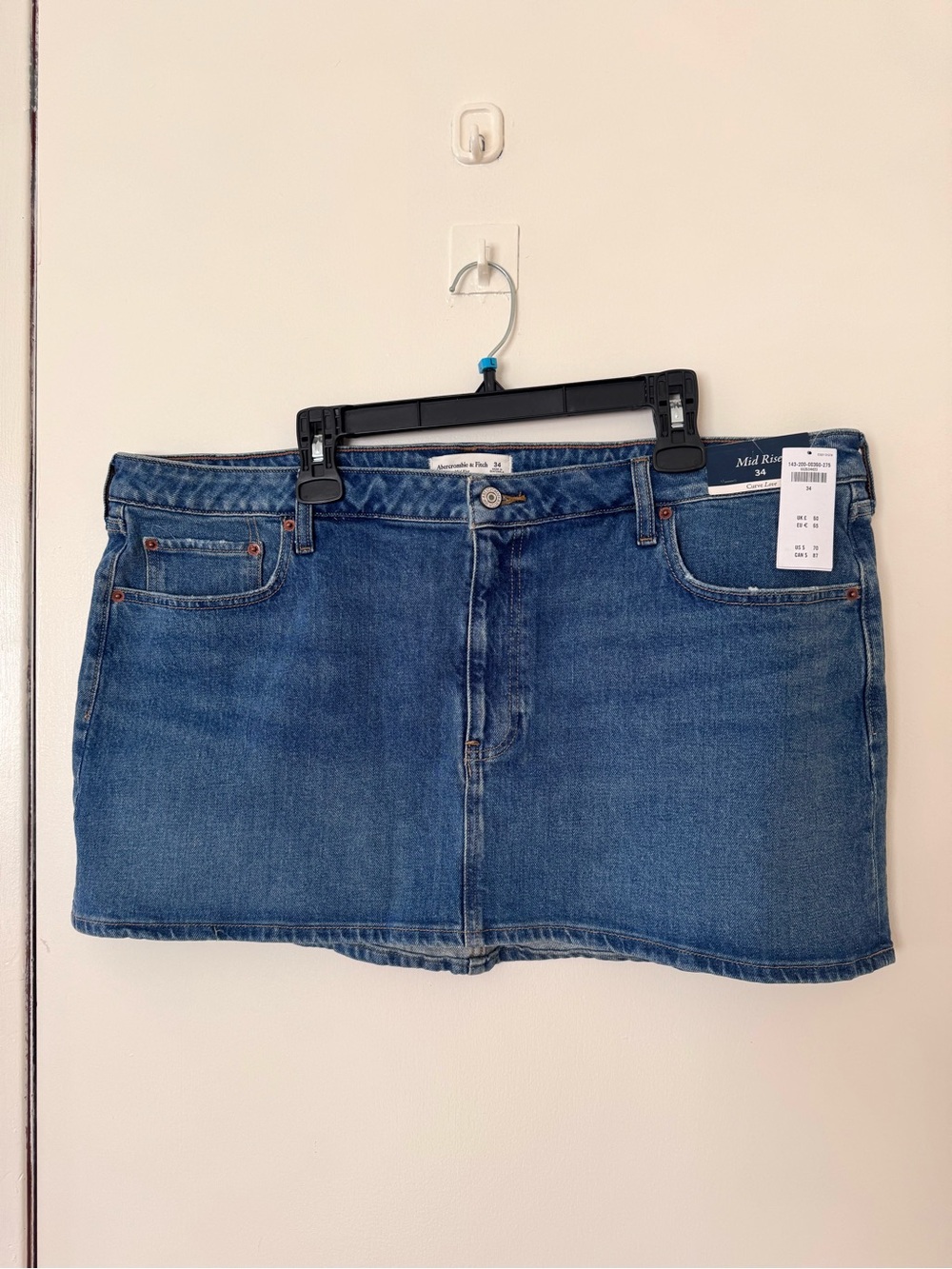 Abercrombie & Fitch Mid Rise Denim Mini Skirt